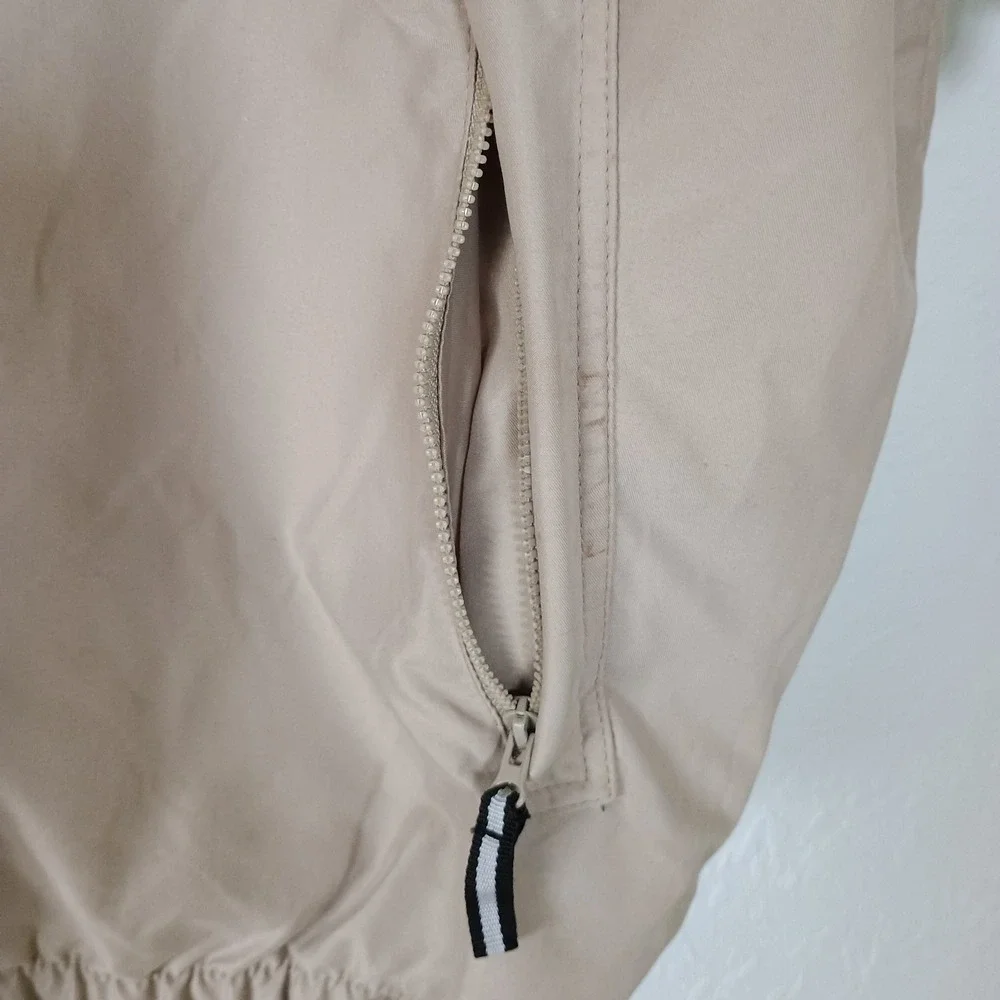Tres Bien Polyester Tan Collared‎ Pullover 1/4 Zip Golf Jacket Size M Bethel Inn